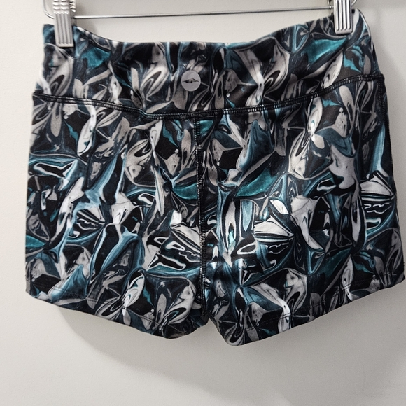 Avia Shorts Sz. M like New. - Picture 8 of 8